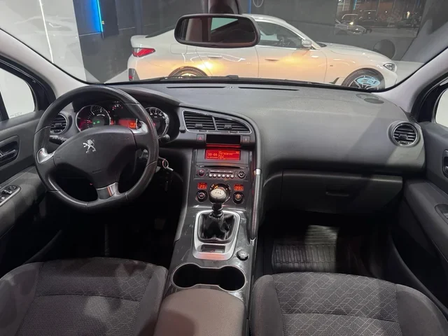 PEUGEOT 3008 Allure 1.6 BlueHDI 120 EAT6