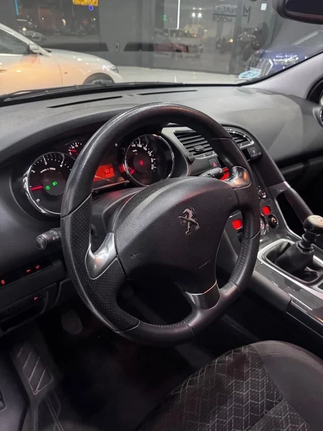 PEUGEOT 3008 Allure 1.6 BlueHDI 120 EAT6