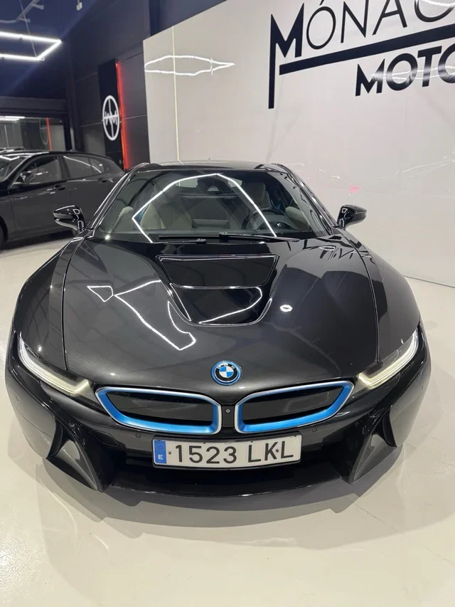 BMW i8