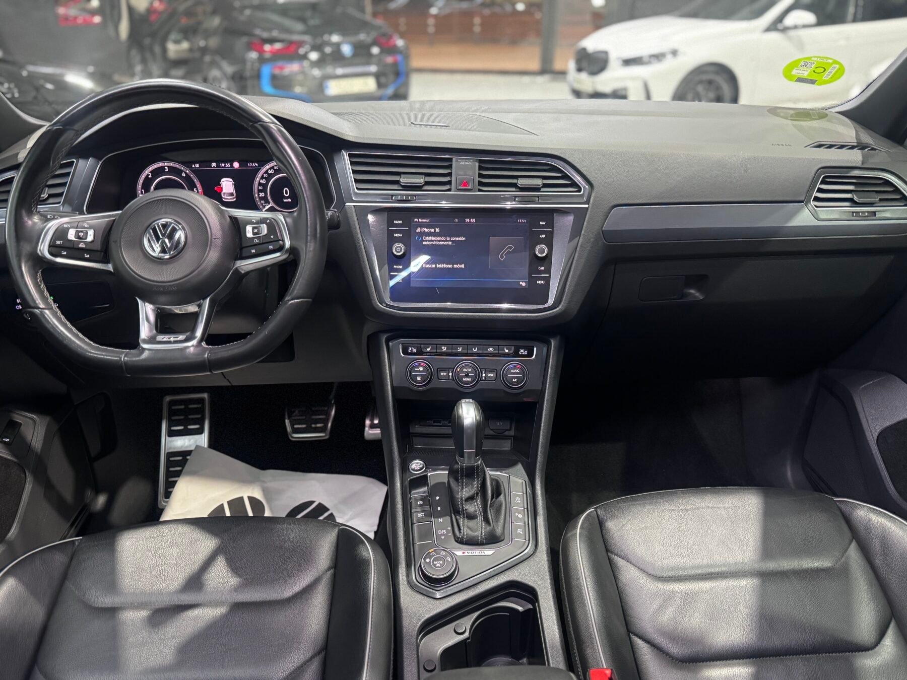 VOLKSWAGEN Tiguan Rline